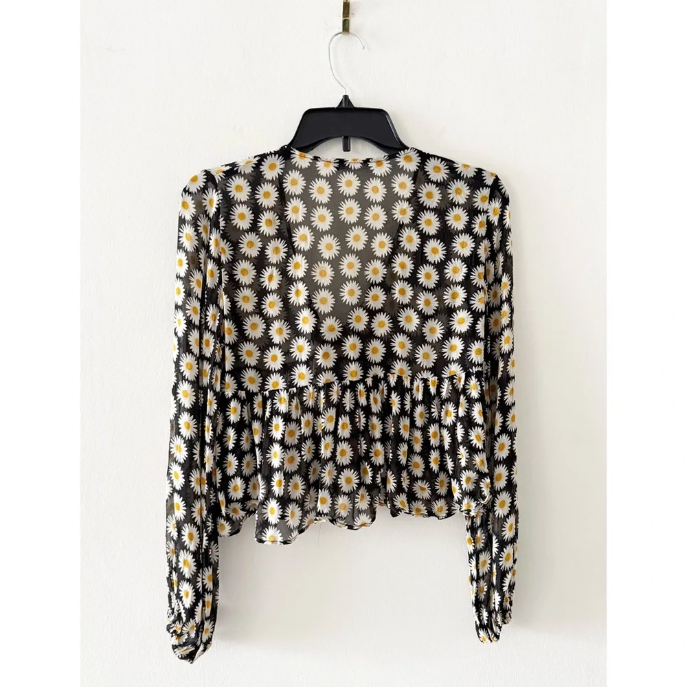 Zara Daisy Print Cropped Long Sleeve Semi Sheer Blouse Size XS - Picture 8 of 8